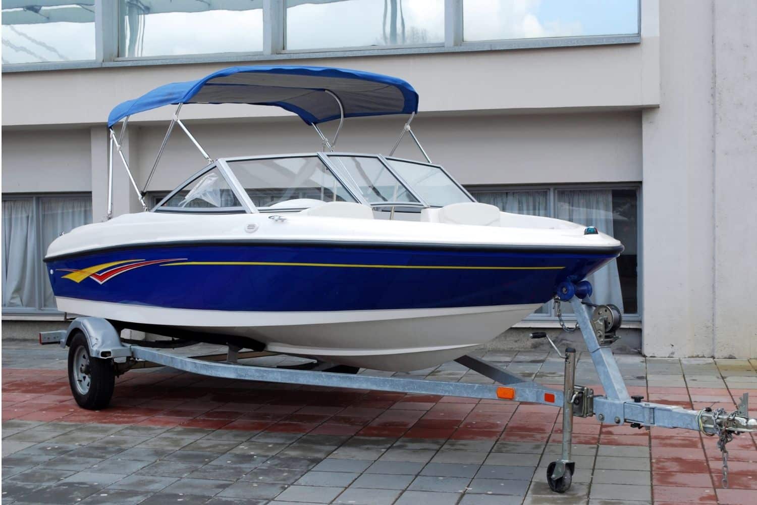 bottenfärg eller skrovskyddsduk